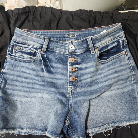 Maurices Edgely High Rise Shorts Sz 12 - Picture 1 of 4